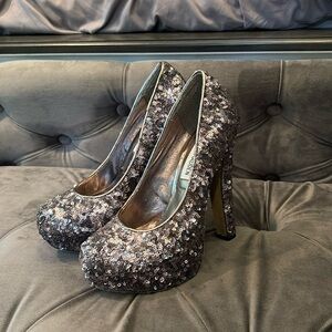 Sparkly heels! size: woman’s 6